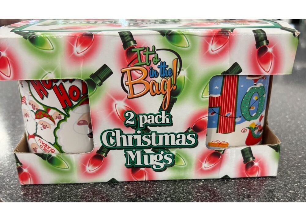 2-pack set of ceramic Christmas mugs